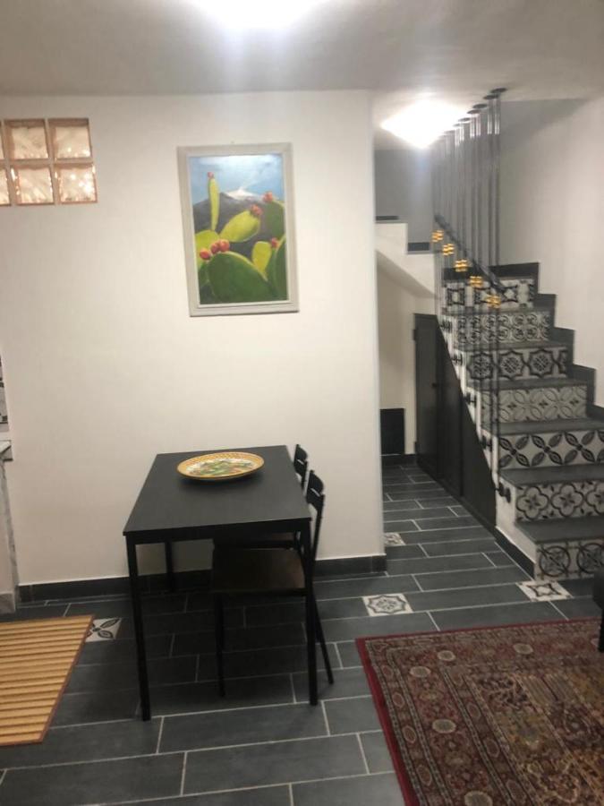Dimora Ursino Apartman Catania-Fontanarossai nemzetközi repülőtér Kültér fotó